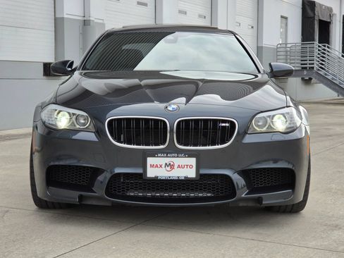 Used 2013 BMW M5 RWD image 3