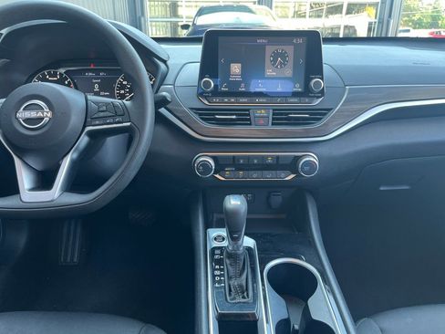 Certified 2024 Nissan Altima 2.5 SV image 18