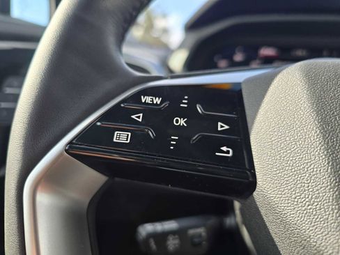 Used 2025 Audi Q4 e-tron Premium Plus w/ Premium Plus image 35