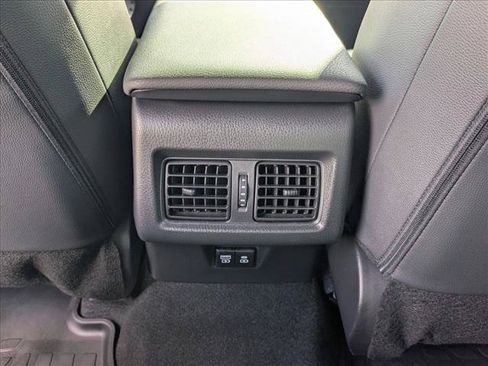 Used 2025 Toyota Camry SE FWD image 17