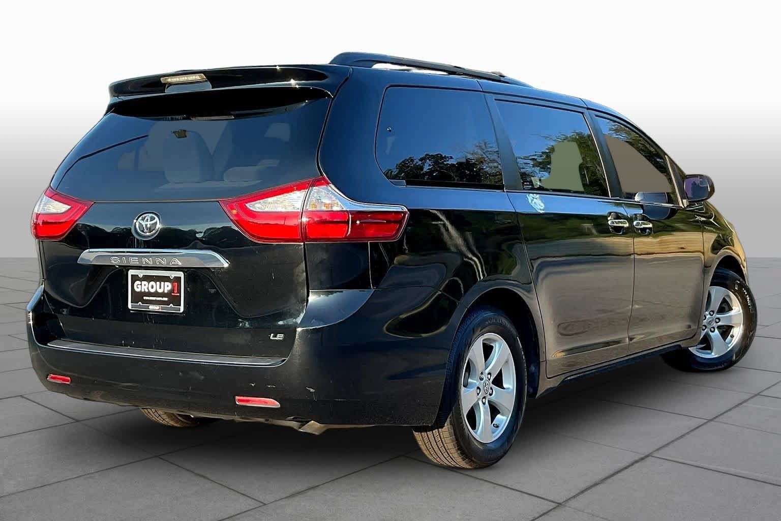 Used 2015 Toyota Sienna LE FWD image 13