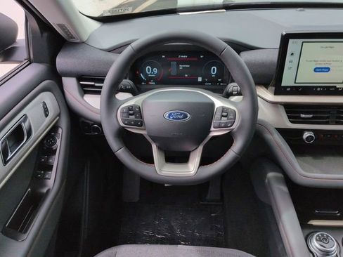New 2025 Ford Explorer Active image 16