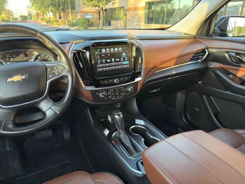 Used 2018 Chevrolet Traverse High Country w/ LPO, Cargo Package AWD/4WD image 26