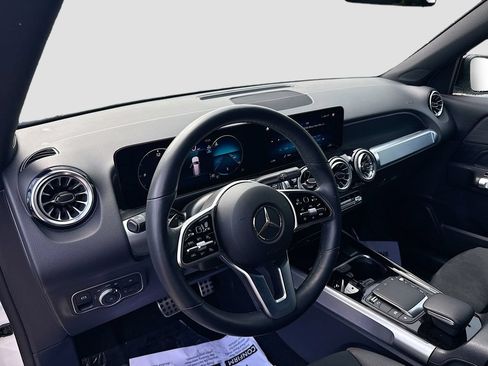 Used 2023 Mercedes-Benz GLB 250 image 9