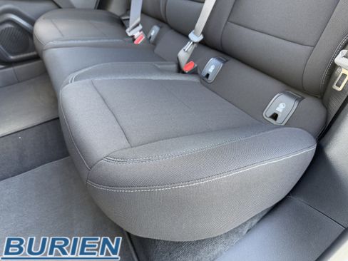 New 2026 Chevrolet Equinox EV LT image 31