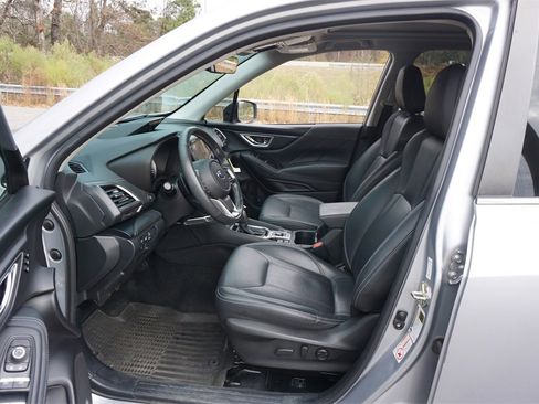 Used 2019 Subaru Forester Touring w/ Popular Package #3 image 2