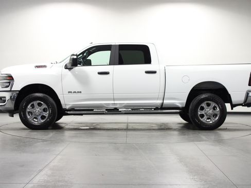 Used 2026 RAM 2500 Big Horn AWD/4WD image 7