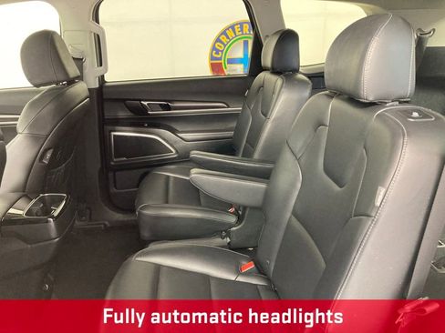 Used 2025 Kia Telluride S AWD/4WD image 17