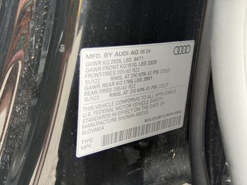 Used 2024 Audi Q8 Premium Plus AWD/4WD image 37