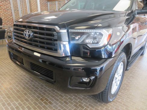 Used 2019 Toyota Sequoia SR5 image 60