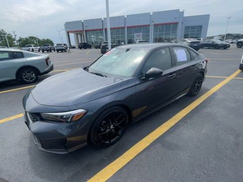 Used 2025 Honda Civic Sport image 6