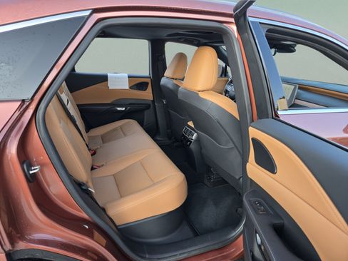 Certified 2026 Lexus RX 350 Premium Plus w/ Accessory Package (Z1) FWD image 24