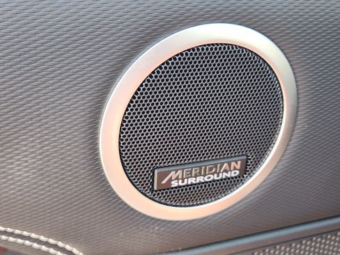 Used 2024 Land Rover Discovery Dynamic SE image 26