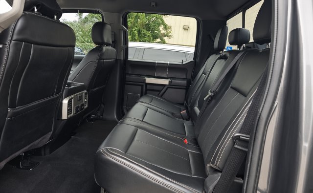 Used 2020 Ford F250 Lariat w/ Lariat Value Package AWD/4WD image 4