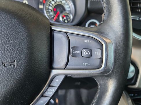 Used 2019 RAM 1500 Laramie AWD/4WD image 23