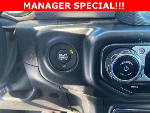 Used 2020 Jeep Gladiator Overland image 26