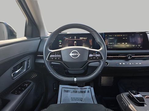 Used 2023 Nissan Ariya AWD image 18