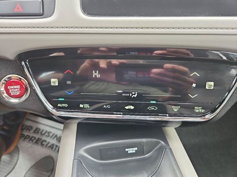 Used 2017 Honda HR-V EX image 32