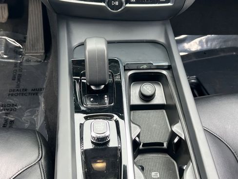 Used 2024 Volvo S60 B5 Core image 25