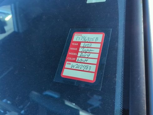 Used 2022 Toyota RAV4 Limited image 6