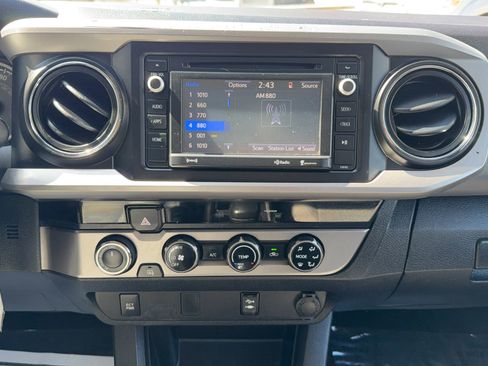 Used 2016 Toyota Tacoma SR5 w/ SR5 Appearance Package (SN) image 28