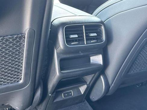 Used 2024 Mercedes-Benz GLE 350 4MATIC image 35