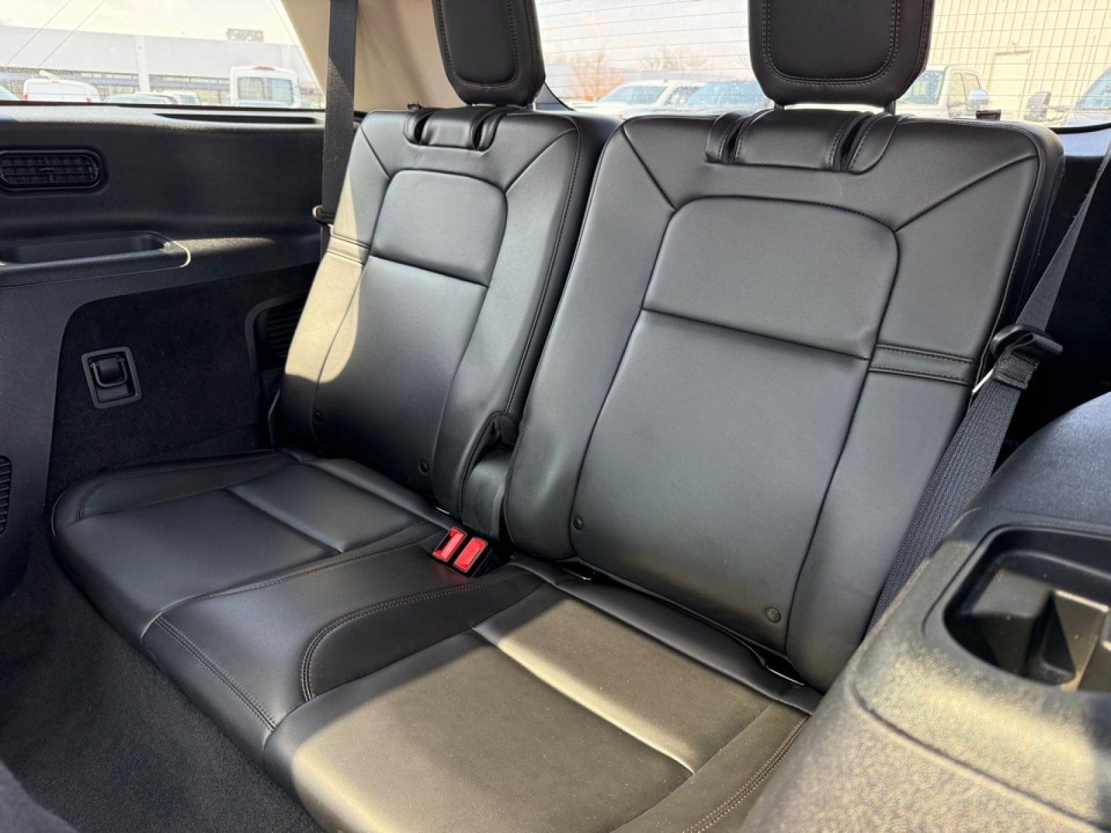 Used 2022 Lincoln Aviator AWD w/ Premium Package image 31