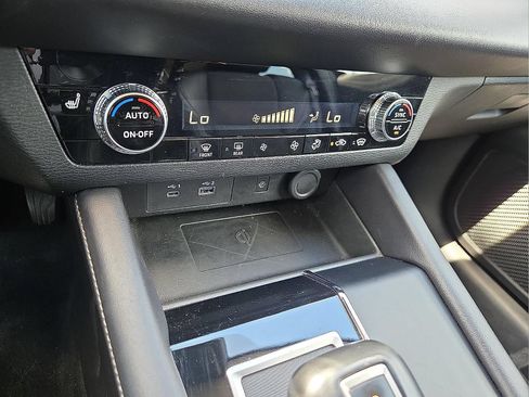 Used 2024 Mitsubishi Outlander SE AWD/4WD image 18