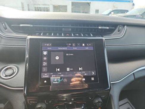 Used 2023 Jeep Grand Cherokee L Laredo image 23