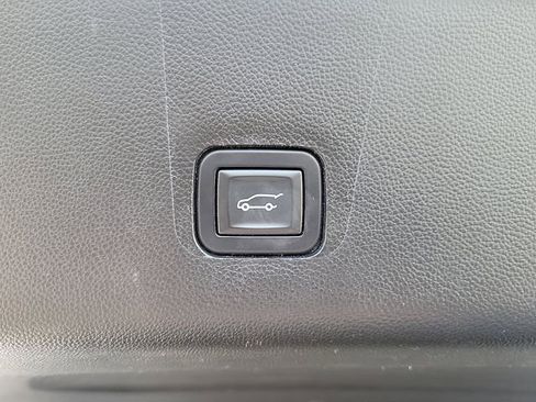 Used 2020 Chevrolet Traverse RS w/ LPO, 'HIT The Road' Package image 22