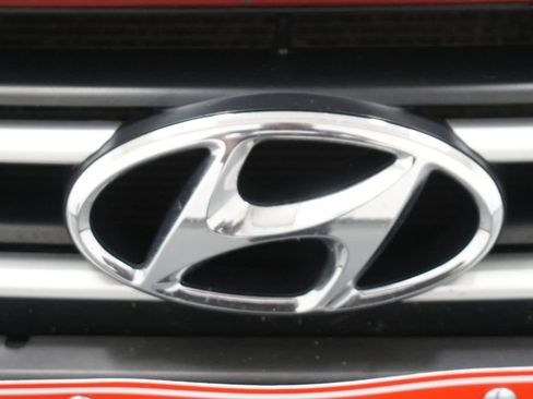Used 2017 Hyundai Elantra SE FWD image 11