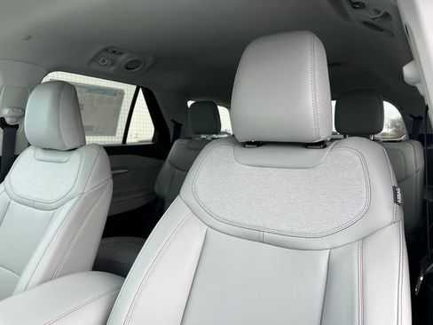 New 2026 Ford Explorer Active w/ Active Comfort Package image 15