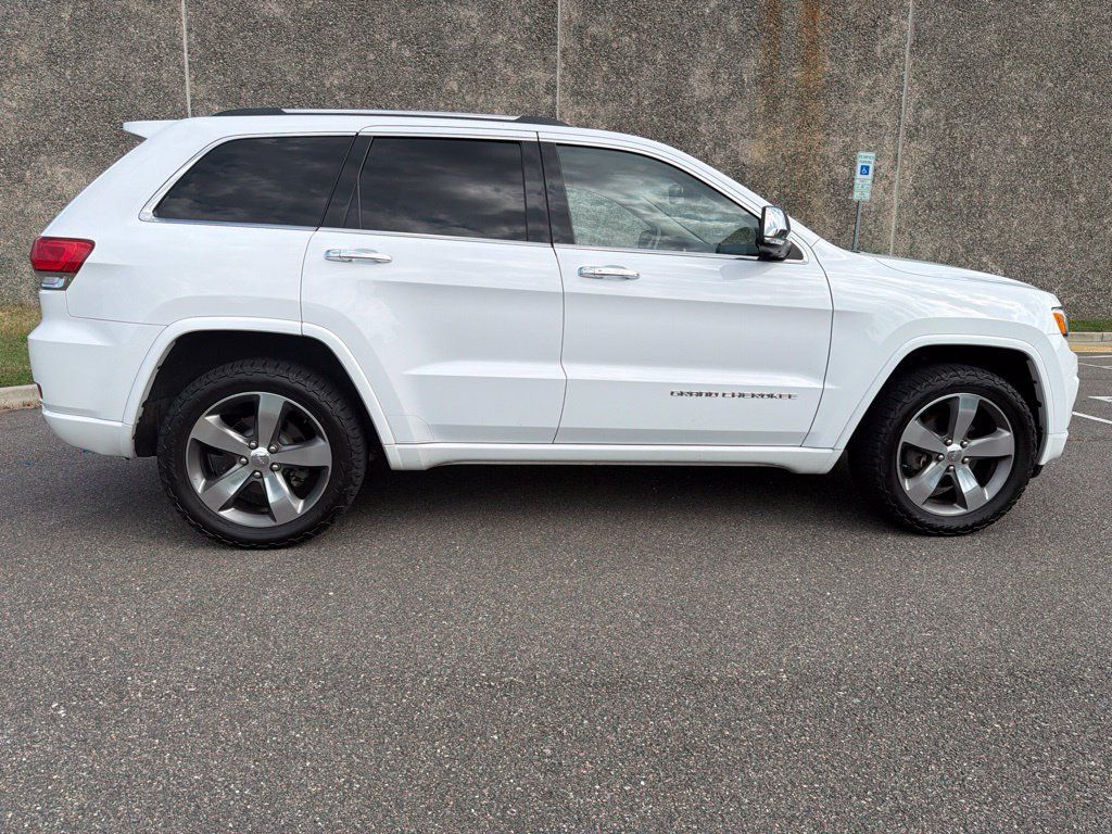 Used 2015 Jeep Grand Cherokee Overland AWD/4WD image 8