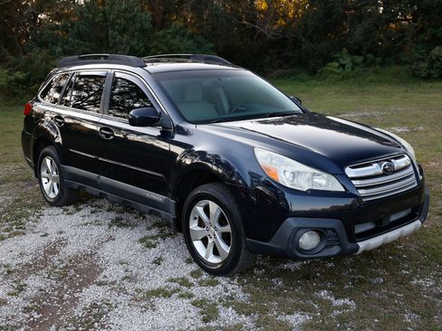Used 2013 Subaru Outback 2.5i Limited w/ Moonroof Pkg image 15