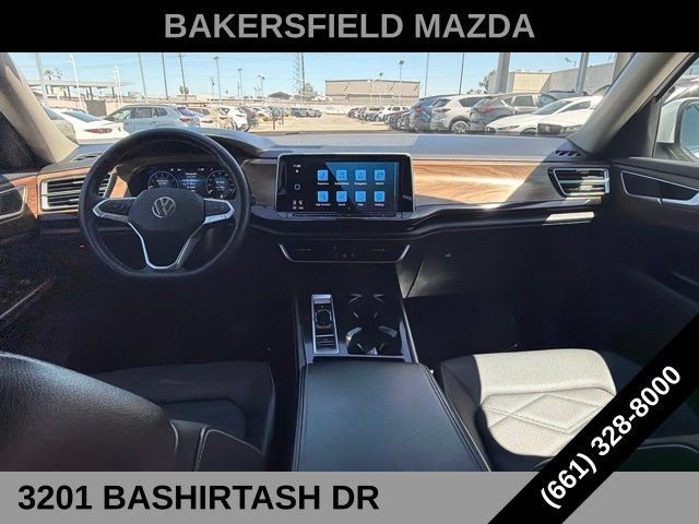 Used 2024 Volkswagen Atlas SE AWD/4WD image 20