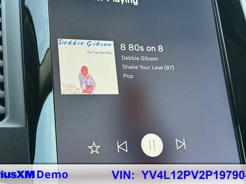 Used 2023 Volvo XC90 B5 Core w/ Climate Package image 30