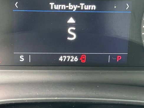 Used 2021 Cadillac XT6 Premium Luxury FWD image 22
