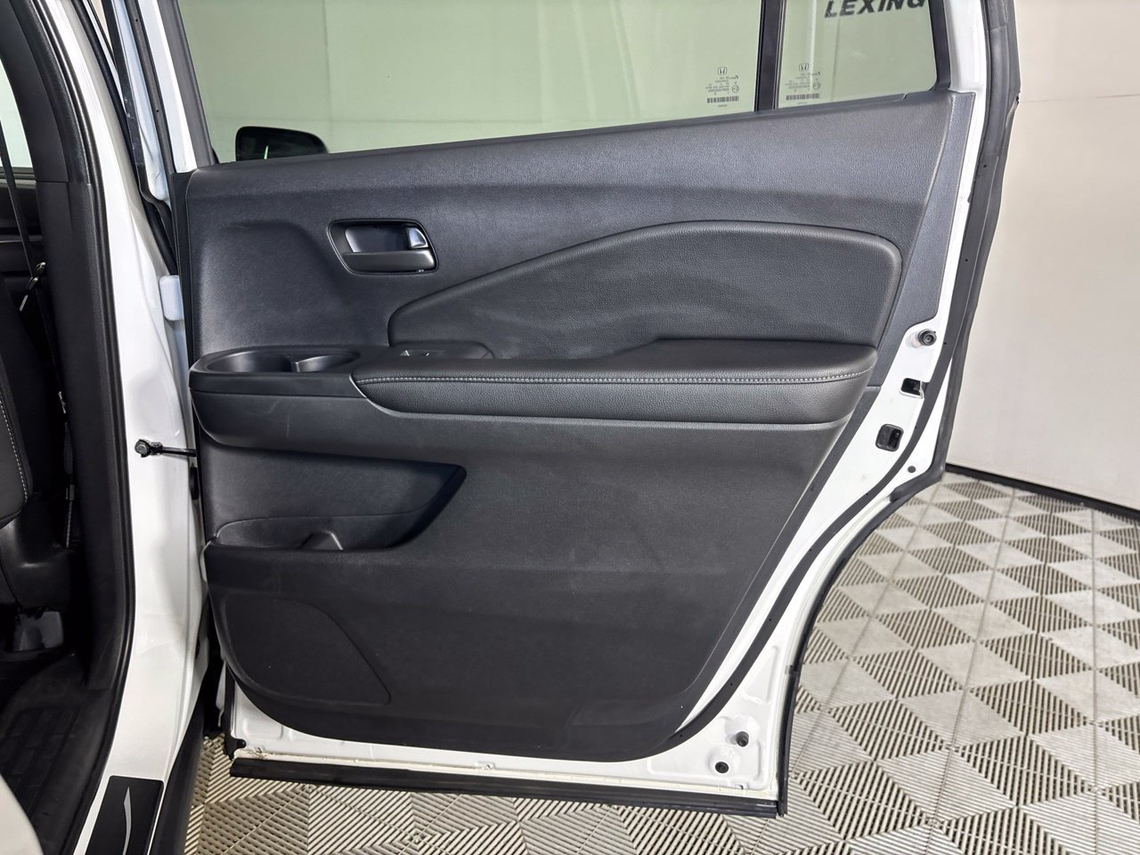 Used 2025 Honda Passport EX-L image 28