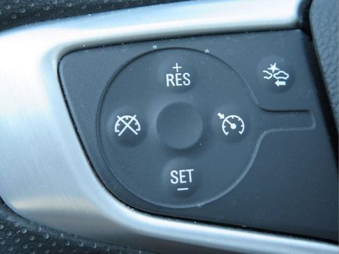 Used 2023 GMC Terrain SLE w/ Elevation Edition AWD/4WD image 18