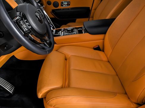 Used 2022 Rolls-Royce Cullinan image 22