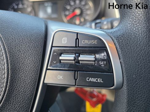 Used 2020 Kia Sorento LX image 22