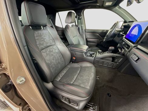 Used 2025 Toyota 4Runner TRD Pro AWD/4WD image 18