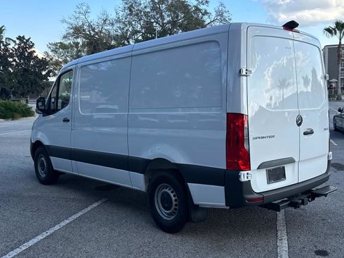 Used 2025 Mercedes-Benz Sprinter 2500 image 12