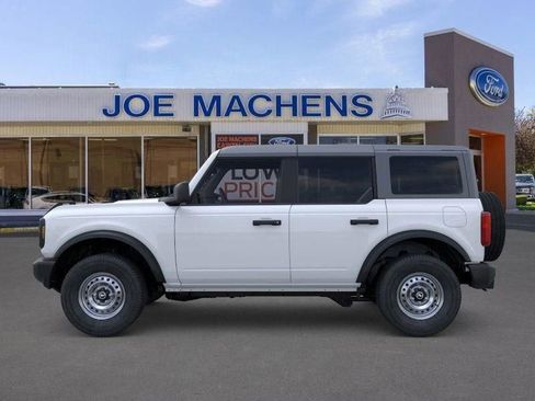 New 2025 Ford Bronco 4-Door image 5