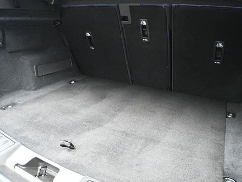 Used 2021 Land Rover Range Rover Evoque SE image 21