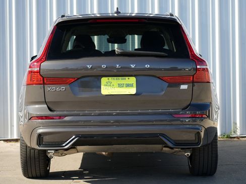 Used 2024 Volvo XC60 T8 Ultimate w/ Protection Package Premier image 11