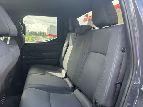 Certified 2025 Toyota Tacoma SR5 AWD/4WD image 14