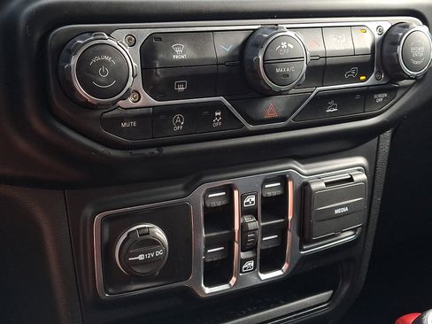 Certified 2022 Jeep Wrangler Unlimited Sport AWD/4WD image 16