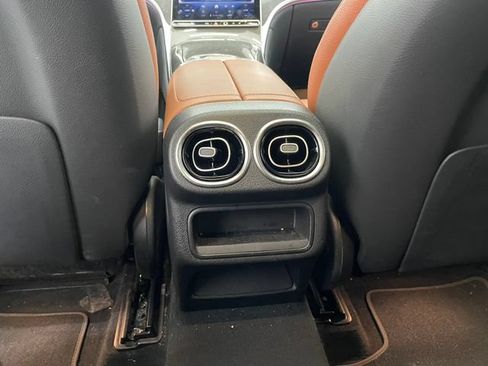 Certified 2025 Mercedes-Benz GLC 300 4MATIC image 38