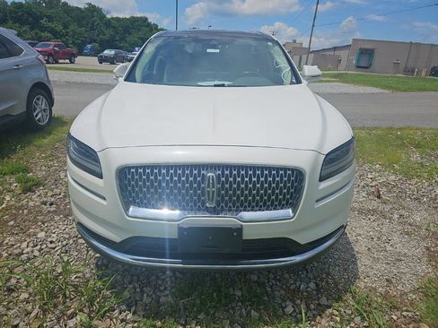 Used 2022 Lincoln Nautilus Reserve w/ Luxury Package AWD/4WD image 2